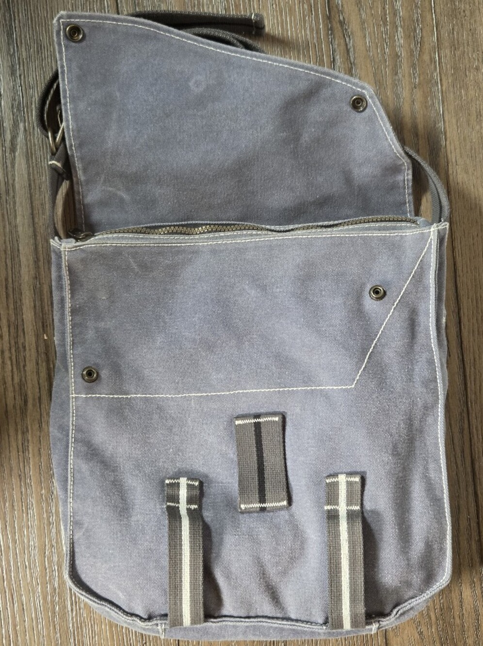 Vtg DIESEL Y2K Distressed Grey Canvas Messenger Bag - Excellent Condition - Picture 5 of 13
